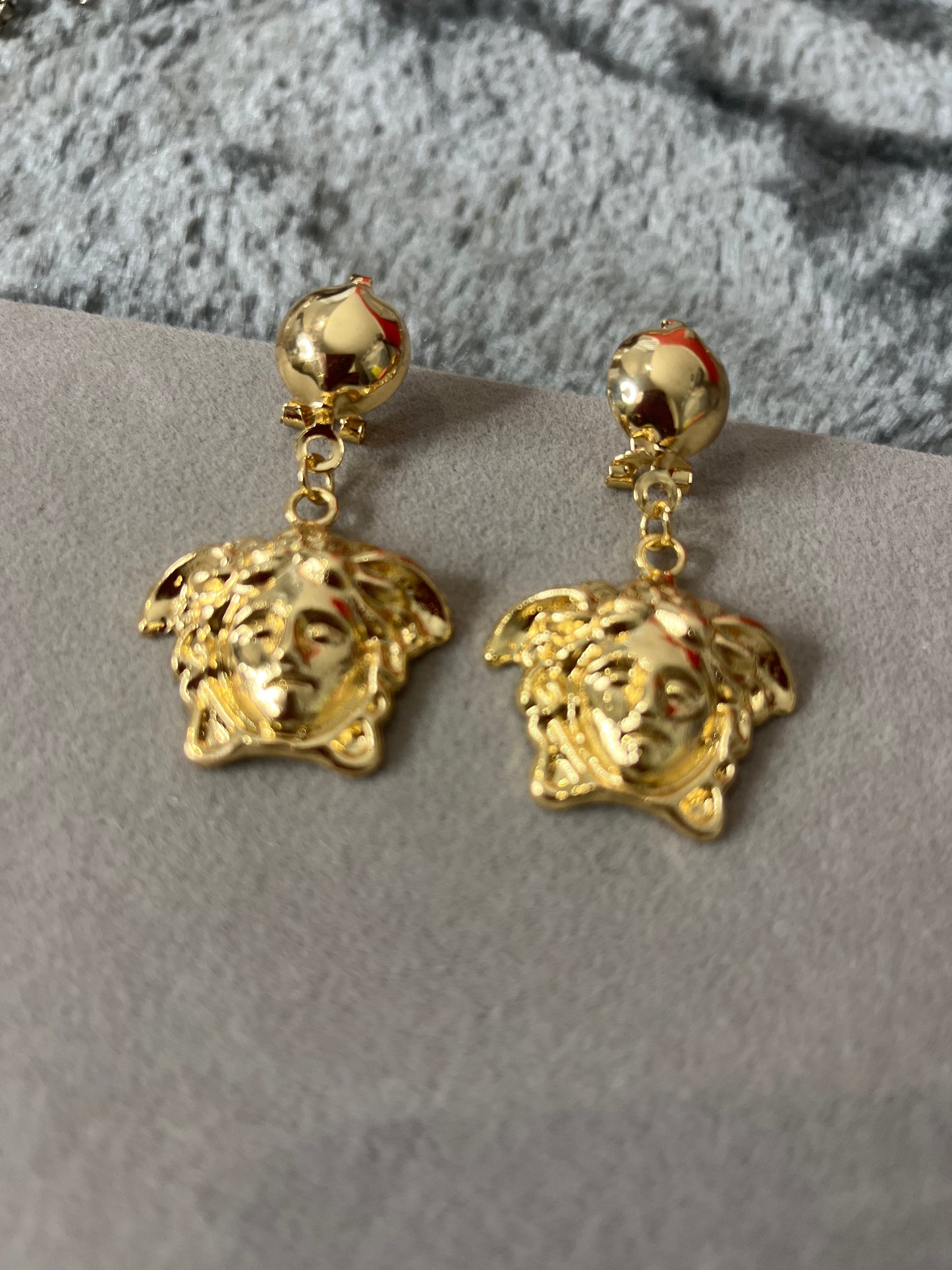 Medusa Gold Drop earrings