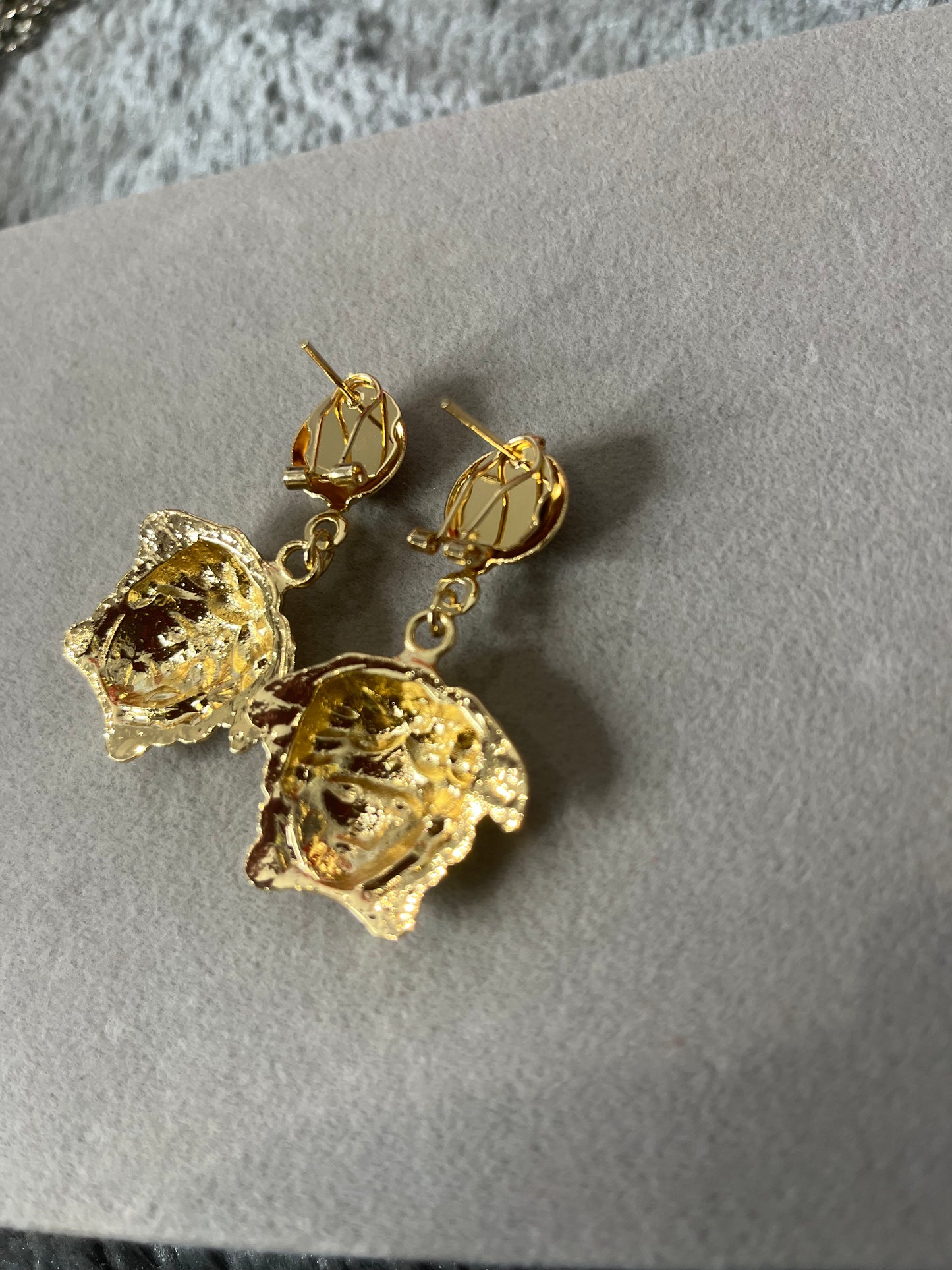 Medusa Gold Drop earrings