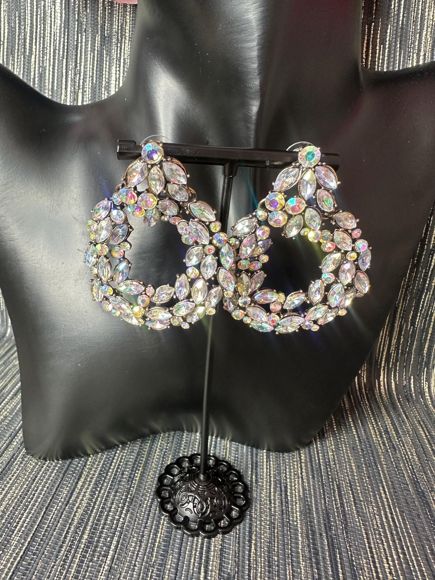 Sparkly Roundish Stoned earrings