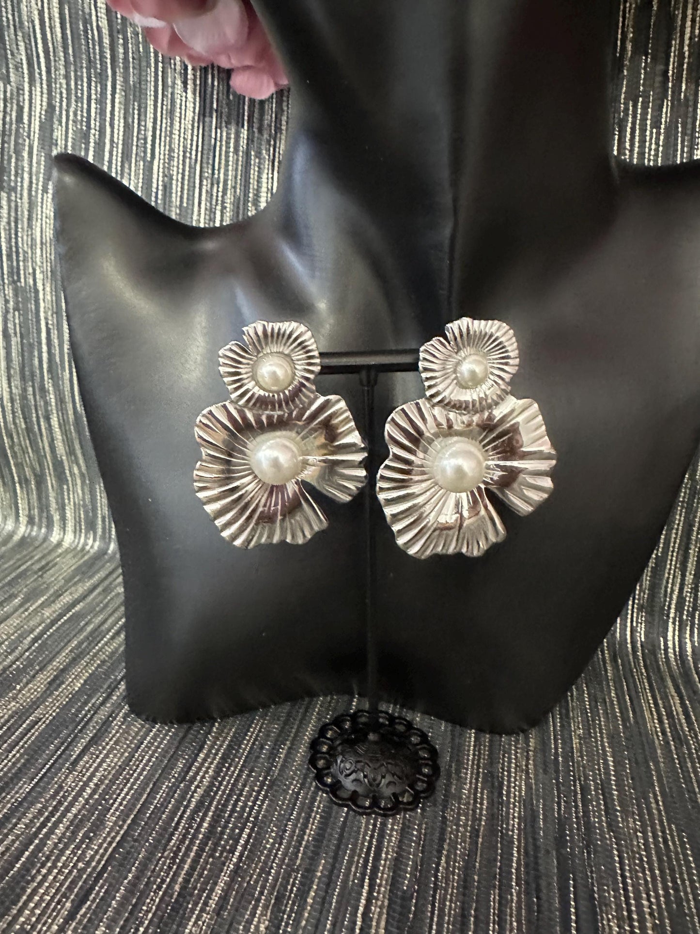 Double flowered Silver earrings