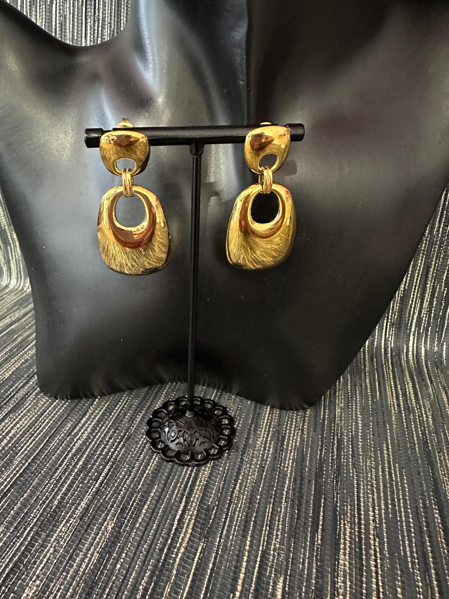 Round Hole Drop earrings
