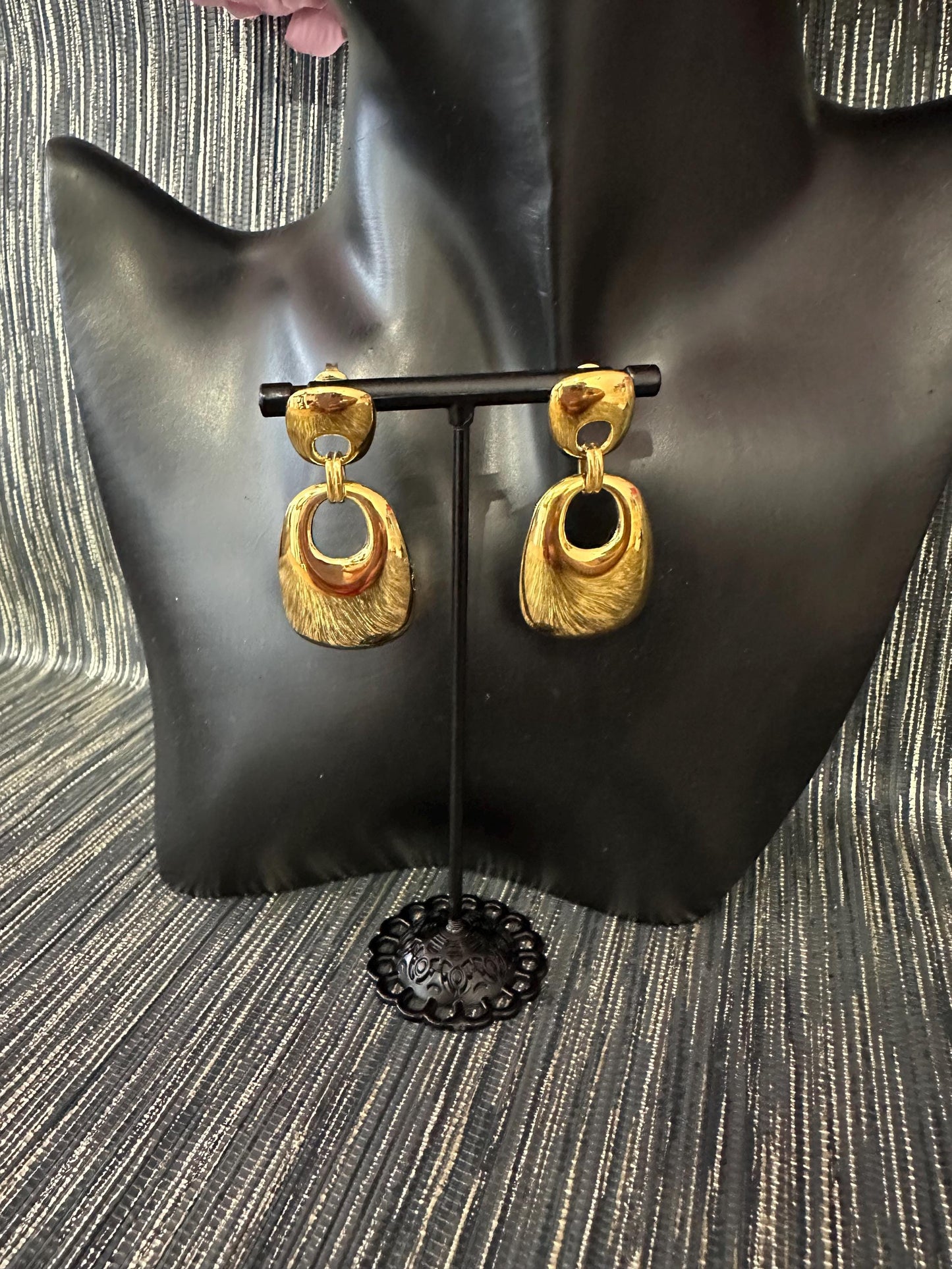 Round Hole Drop earrings