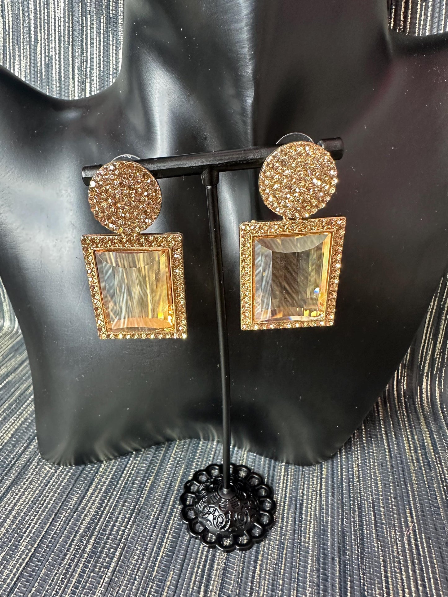 Sparkly Gold Square earrings
