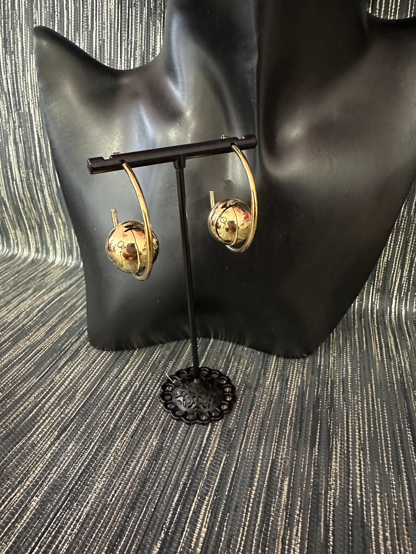 Round Gold Ball Hoop earrings