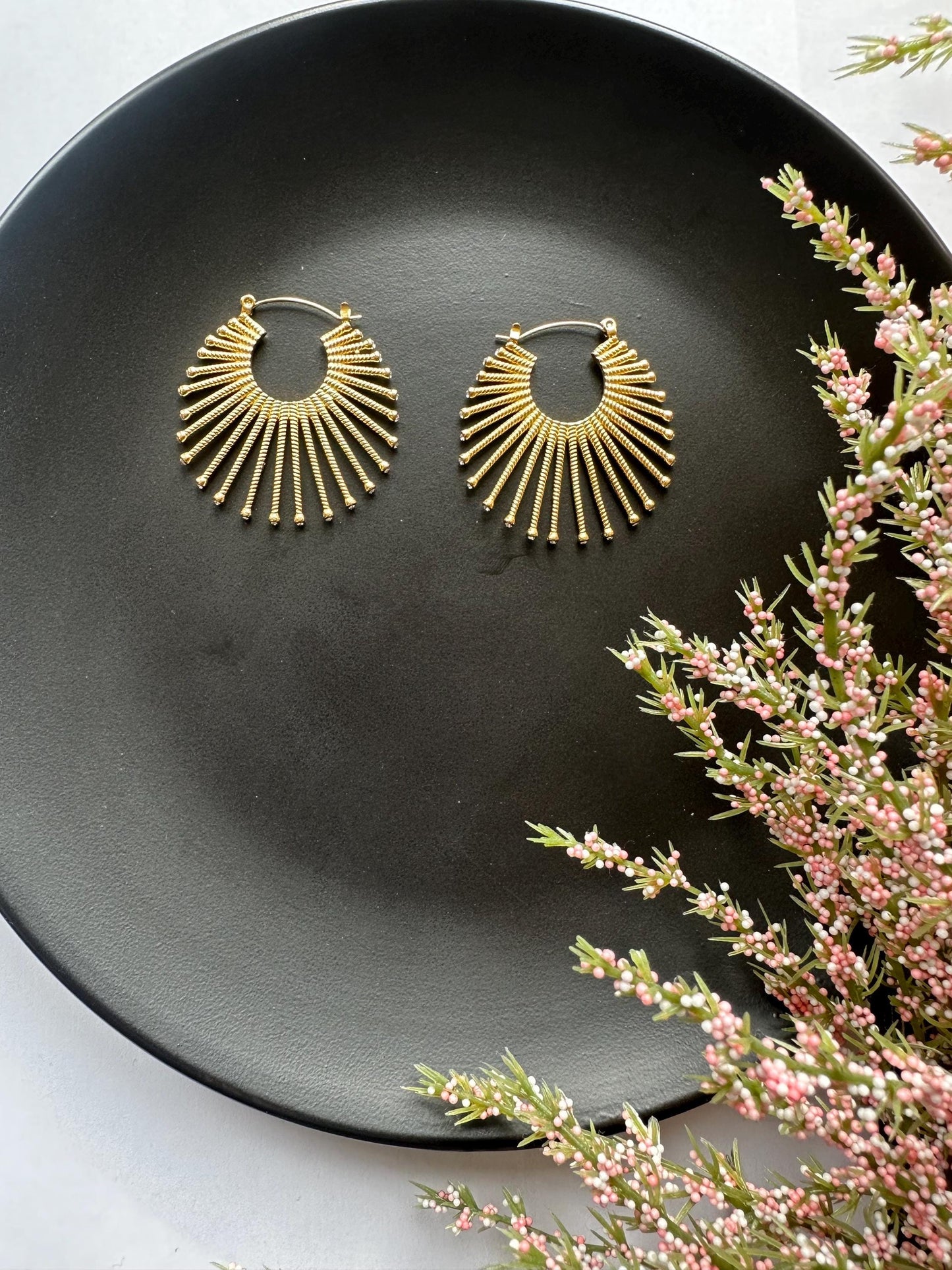 Stoned Spiky earrings
