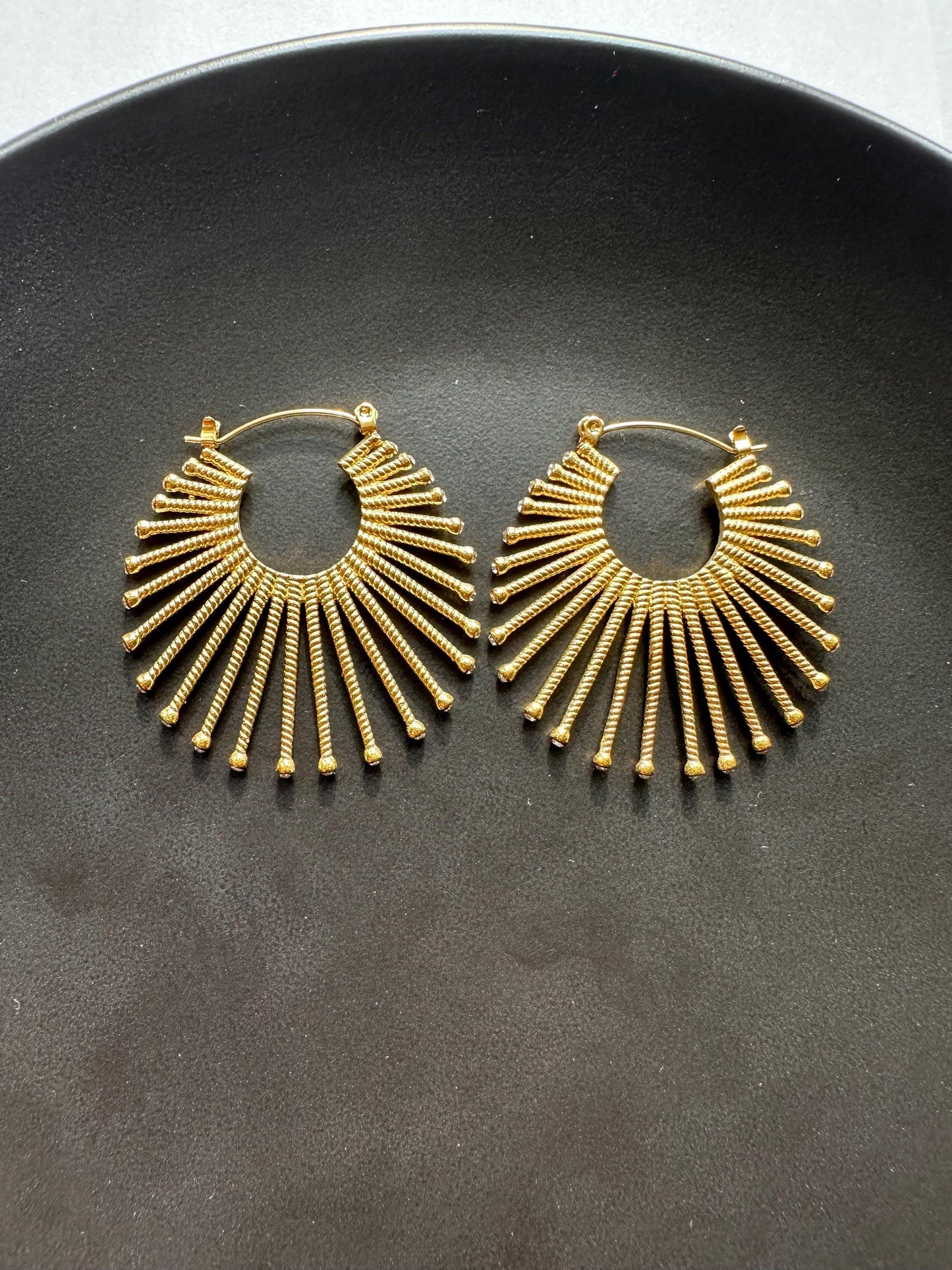 Stoned Spiky earrings