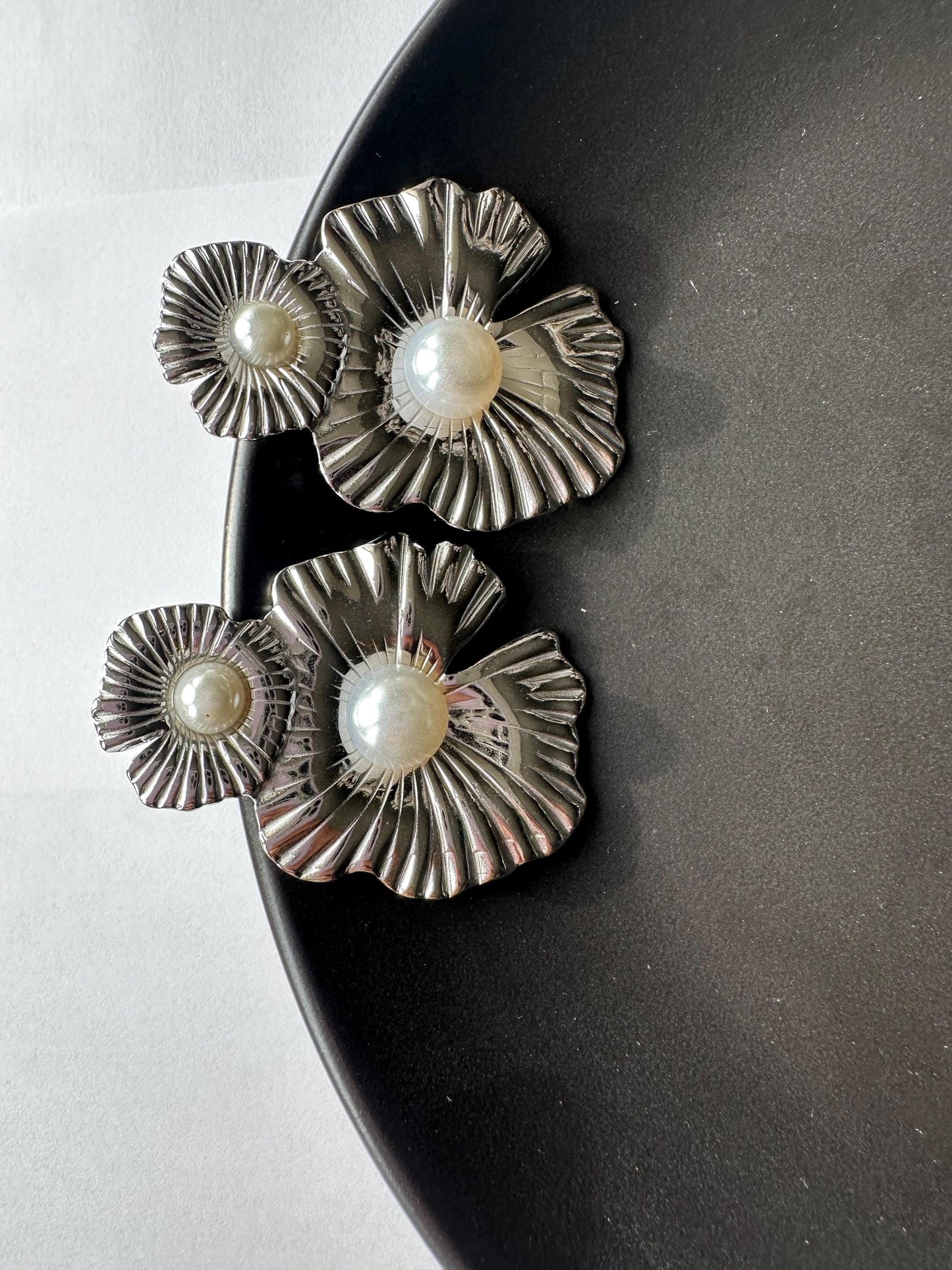 Double flowered Silver earrings