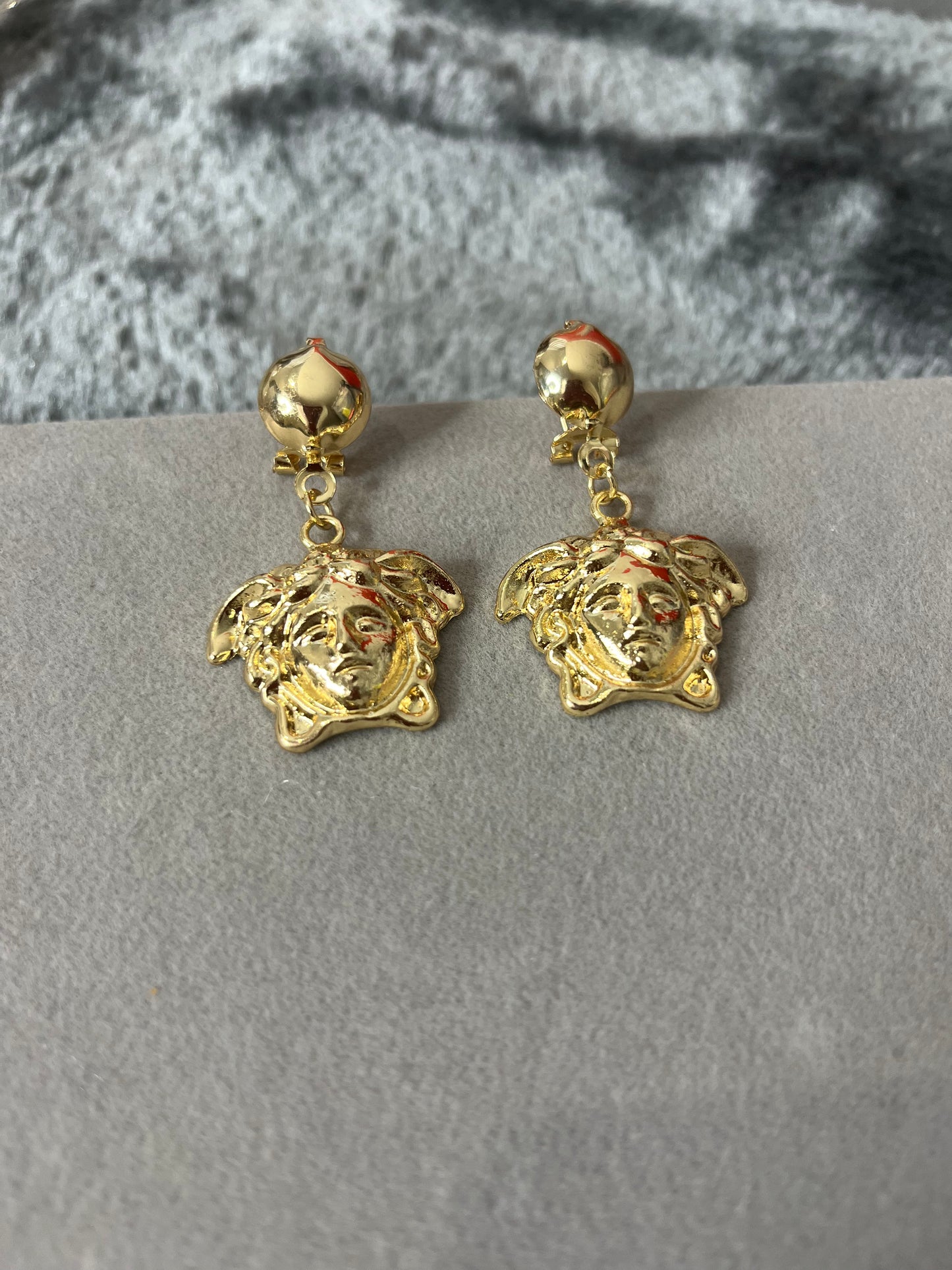 Medusa Gold Drop earrings