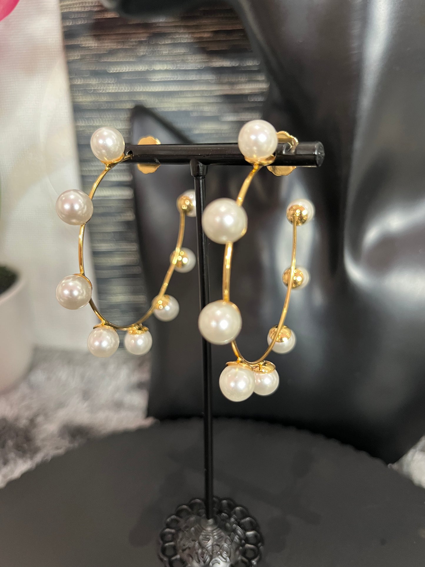 Amy Pearly Hoop earrings