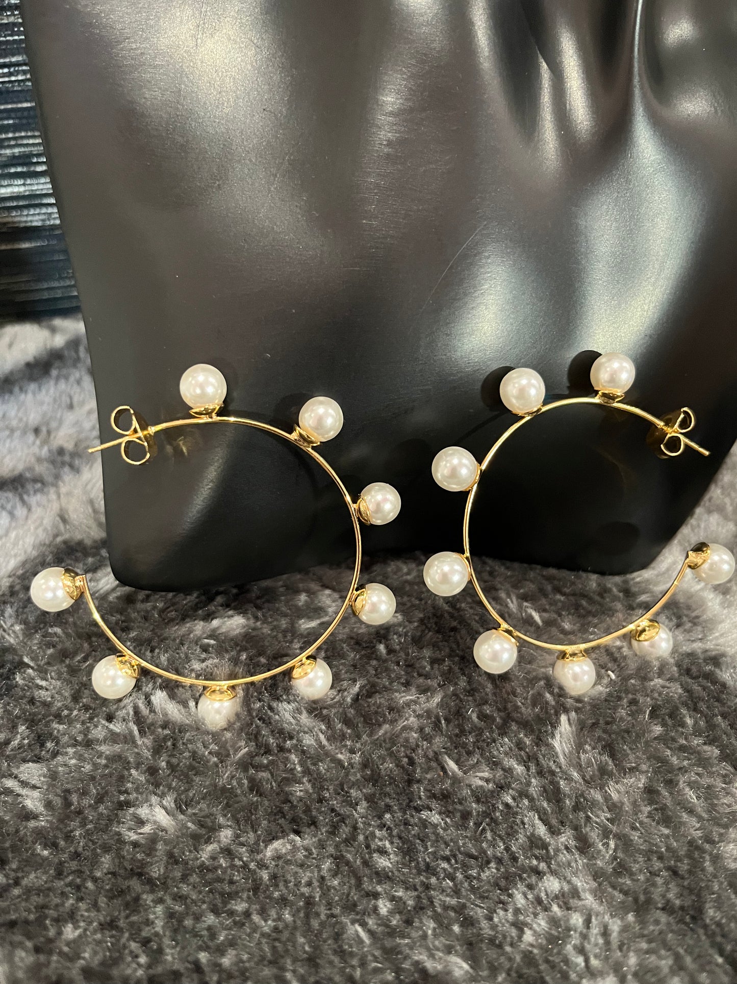 Amy Pearly Hoop earrings