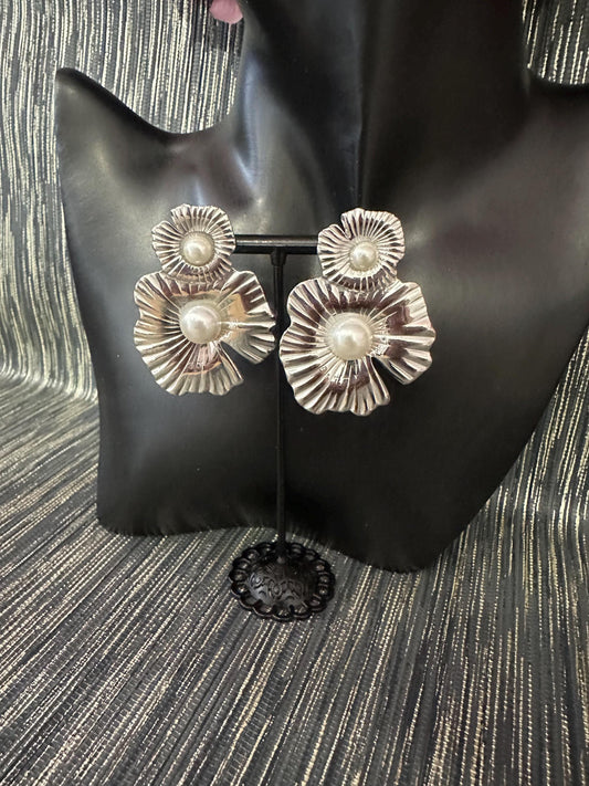 Double flowered Silver earrings