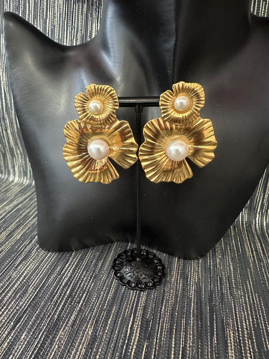 Double flowered Gold earrings