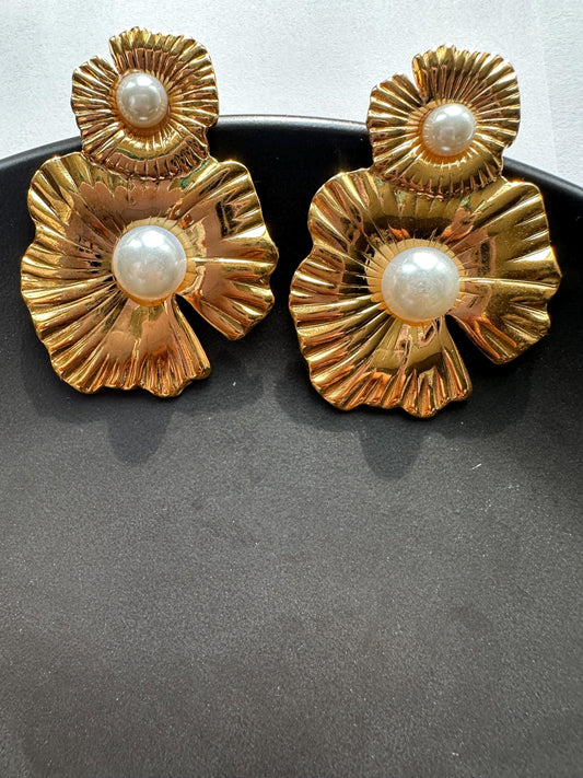Double flowered Gold earrings